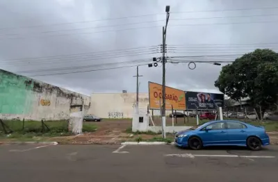 Terreno comercial à venda com localização de esquina com a rua guaporé no centro