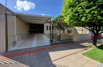 Casa à venda no jardim alpes com 3 quartos e 2 salas amplas