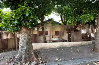 Casa com 3 quartos à venda na Rua Itapicuru, --, Vila Nova, Londrina