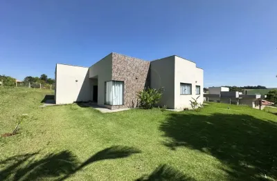 Casa no condomínio estância cabral à venda com 2 quartos sendo 1 suíte