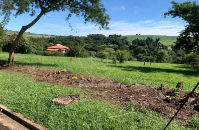Chácara ampla com bela vista para a natureza no condomínio estância cabral