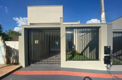 Casa à venda com 2 dormitórios sendo 1 suíte em londrina