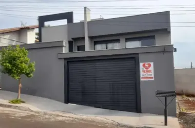 Casa à venda em ibiporã com 232m² de área útil e acabamento impecável.