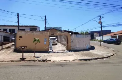 Casa à venda no conjunto semiramis com 3 quartos na região norte de londrina