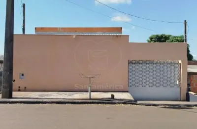 Casa à venda com quintal amplo e churrasqueira no vivi xavier em londrina