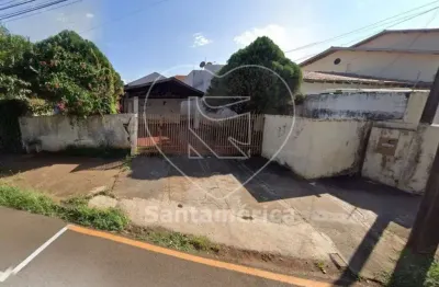 Casa comercial com 3 dormitórios sendo 2 suítes, no san conrado