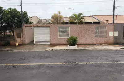 Casa à venda no jardim da luz com 2 quartos sendo 1 suíte na região leste de londrina