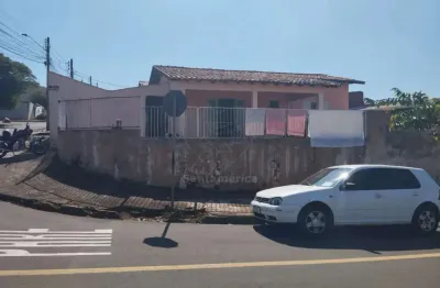Casa à venda na região norte com casa no fundos e 3 quartos