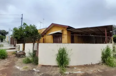 Casa disponível para locação na rua virgílio perin com 2 quartos e garagem
