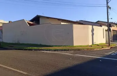 Casa à venda próxima ao estádio do café com 3 quartos e churrasqueira