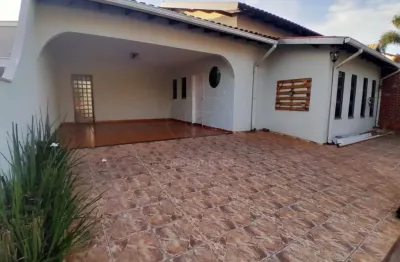Casa com 4 dormitórios para alugar na região oeste de londrina, próximo da avenida maringá