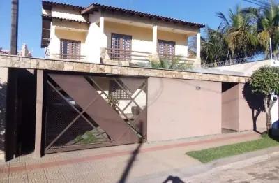 Sobrado residencial à venda no jardim do leste com piscina e edícula com banheiro, zona leste de londrina
