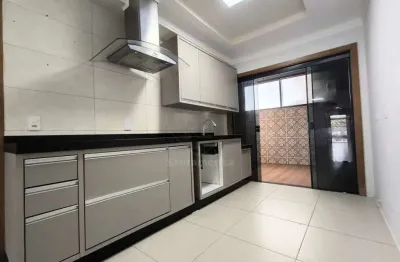 Casa à venda e para alugar na região leste de londrina com 3 quartos