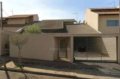Casa térrea com 3 quartos à venda na zona leste de londrina