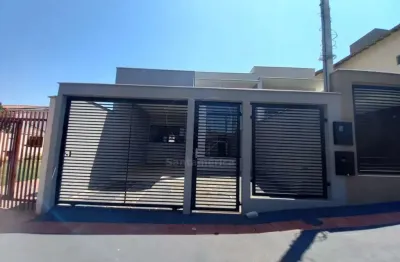 Casa para alugar com 3 quartos na região leste de londrina próximo à avenida jamil scaff