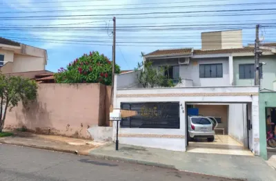 Casa à venda com 3 quartos e suíte com sacada na zona norte de londrina