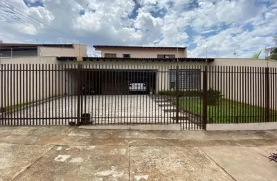 Sobrado à venda no bairro champagnat com 4 quartos sendo 3 suítes na região oeste de londrina