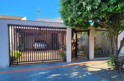 Casa à venda no bairro santa mônica com 3 quartos na região norte de londrina