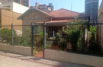 Casa com 4 quartos para alugar na Avenida Rio De Janeiro, Frente, --, Centro, Londrina