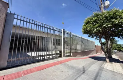 Casa à venda no bairro santa rita 1 com 4 quartos na região oeste de londrina