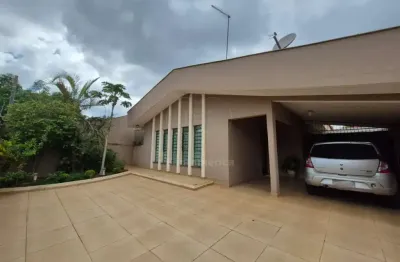 Casa à venda com 3 quartos na Avenida Inglaterra na Região Sul de Londrina