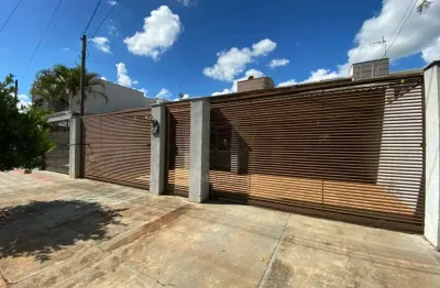 Casa para alugar com 4 quartos sendo 1 suíte quartos no Jardim Prefeito Milton Menezes na Região Leste de Londrina