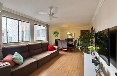 Apartamento à venda na Região Central de Londrina com 3 quartos no Edifício Plaza de Las Torres no bairro Jardim Palmares