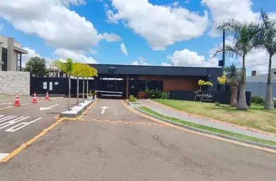 Sobrado à venda no Condomínio Tangara com 3 suítes e cozinha americana, Zona Leste de Londrina