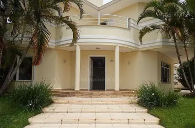 Casa para alugar no Jardim Bela Suíça na Região Sul de Londrina com 3 suítes e piscina