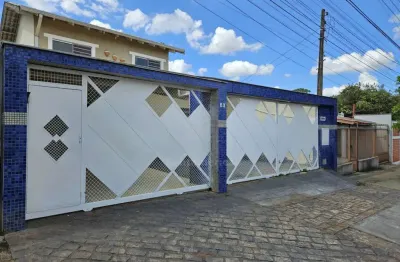 Casa para alugar e vender no jardim Hedy, região Oeste de Londrina, com 4 dormitórios (1 suíte)