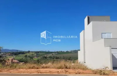 Terreno à venda no Centro, Capitólio 