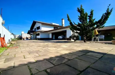 Casa com 4 quartos à venda no cinqüentenário, caxias do sul  por r$ 1.380.000