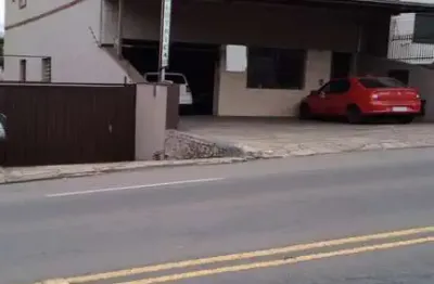 Casa com 3 quartos à venda no salgado filho, caxias do sul  por r$ 1.300.000