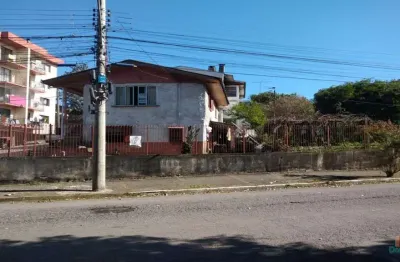 Casa à venda no Pioneiro, Caxias do Sul 