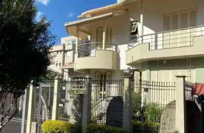 Casa com 4 quartos à venda na colina sorriso, caxias do sul  por r$ 1.800.000