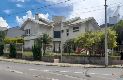 Casa com 3 quartos à venda no cruzeiro, caxias do sul  por r$ 1.600.000