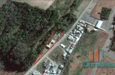 Terreno à venda no Forqueta, Caxias do Sul 