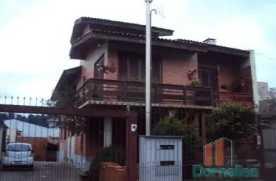 Casa com 9 quartos à venda na nossa senhora de lourdes, caxias do sul  por r$ 1.600.000