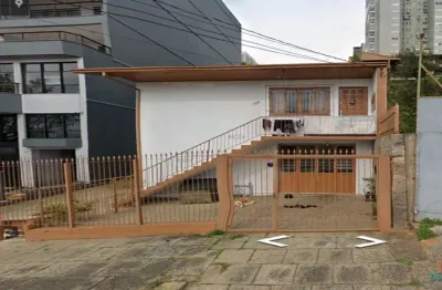 Casa com 6 quartos à venda no madureira, caxias do sul  por r$ 780.000