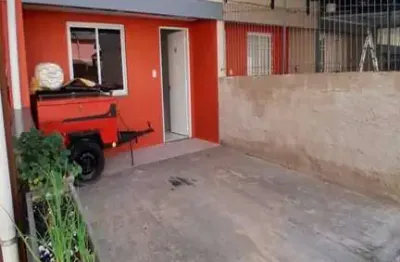 Casa em condomínio fechado com 2 quartos para alugar no desvio rizzo, caxias do sul  por r$ 1.500