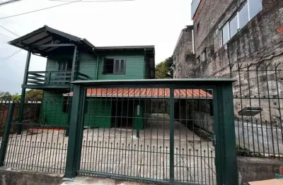 Casa com 2 quartos para alugar no rio branco, caxias do sul  por r$ 2.300