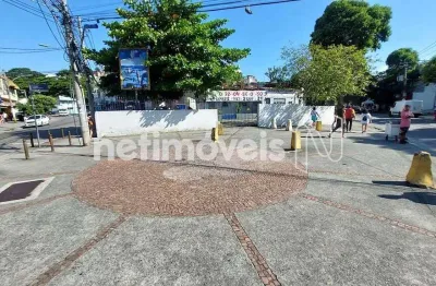 Casa comercial com 7 salas para alugar na Rua Tenente Cleto Campelo, Cocotá, Rio de Janeiro