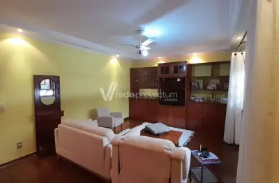 Casa com 3 quartos à venda na rua dos guaiases, 74, vila joão jorge, campinas, 130 m2 por r$ 790.000