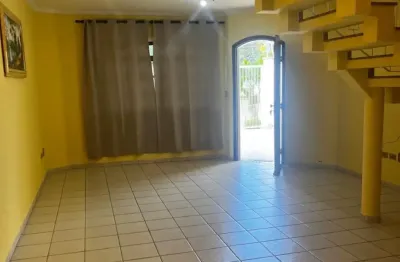 Lindo sobrado 3 dormitórios, sendo 1 suíte. martim de sá! locação