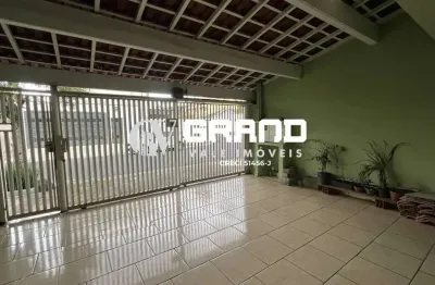 Casa Sobrado à Venda 5 Quartos 1 Suíte 174m² - Bairro Jardim das Indústrias