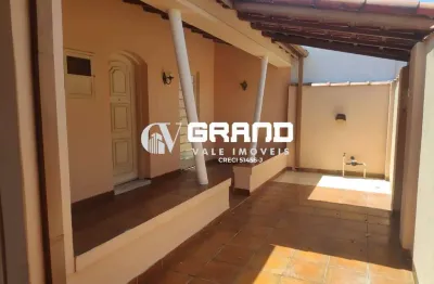 Casa Térrea com Edícula à Venda 3 Quartos 1 Suíte 157m² - Bairro Santana