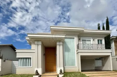 Excelente Casa no Condomínio Hípica na cidade de Botucatu - SP