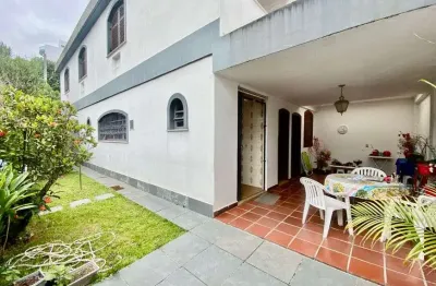 Casa com 3 quartos à venda na Rua Enguaguaçu, Ponta da Praia, Santos