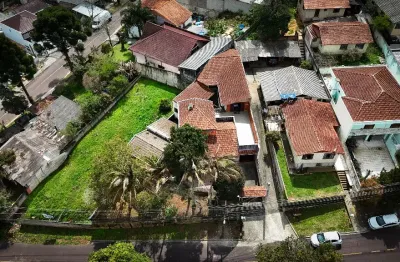 Casa à venda na Rua Willian Walter Atkinson, 162, Vista Alegre, Curitiba