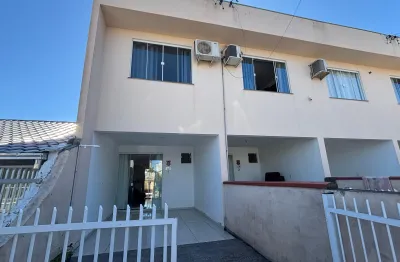 Casa com 2 quartos à venda na Avenida Nereu Ramos, 890, Centro, Penha